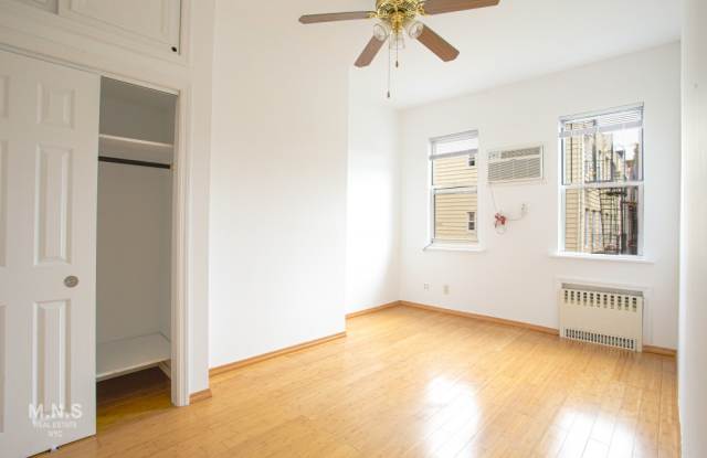 256 Nassau Avenue - 256 Nassau Avenue, Brooklyn, NY 11222