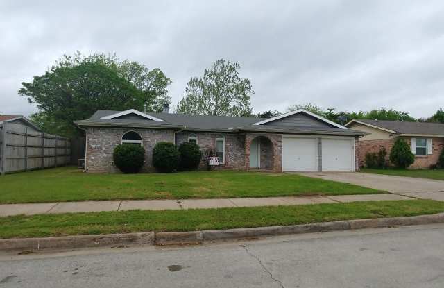 628 Pinto Ln - 628 Pinto Lane, Saginaw, TX 76179