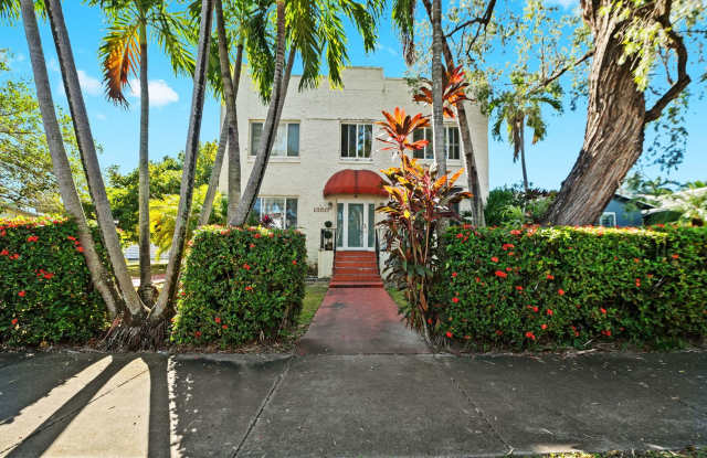 1350 Tyler St Hollywood, FL 33019 photos photos