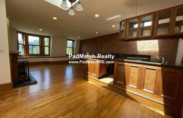17 Holyoke St. photos photos