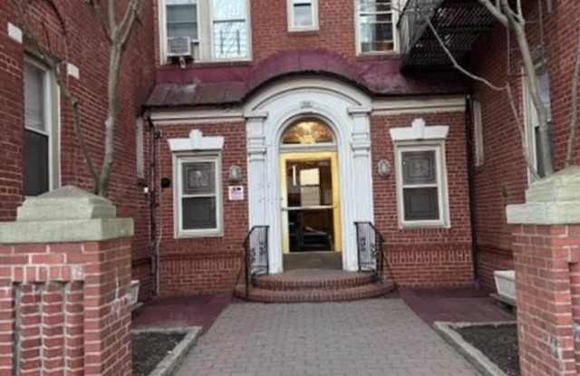 1560 East 18th Street photos photos