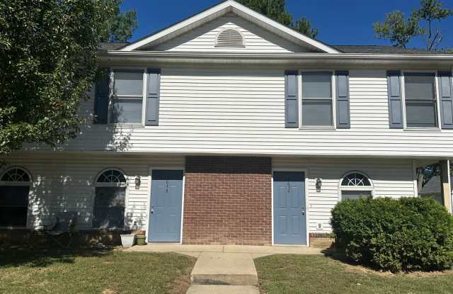 Village at Curry Apartments Gallery 4