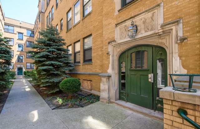 Two Bedroom Unit in South Shore Gallery 3