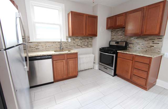 3556 BEECHWOOD BOULEVARDAPT 2 photos photos