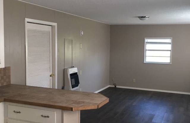 One Bed One Bath House Available June 1 photos photos
