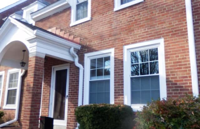 4652 36TH ST S #B - 4652 36th Street South, Arlington, VA 22206
