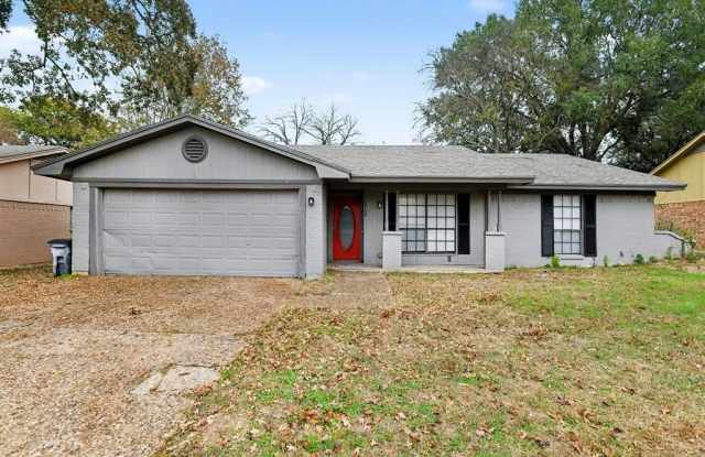 2705 Warren Lane - 2705 Warren Lane, Fort Worth, TX 76112