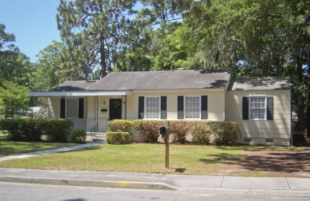 9 Blue Ridge Ave - 9 Blue Ridge Avenue, Savannah, GA 31404