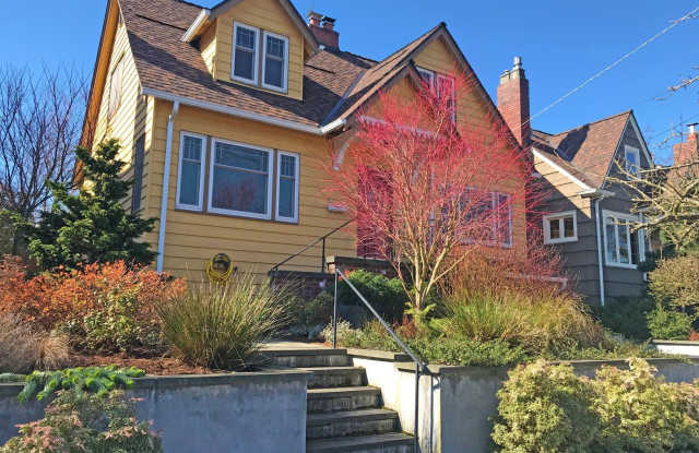 7527 20th Ave NE - 7527 20th Avenue Northeast, Seattle, WA 98115
