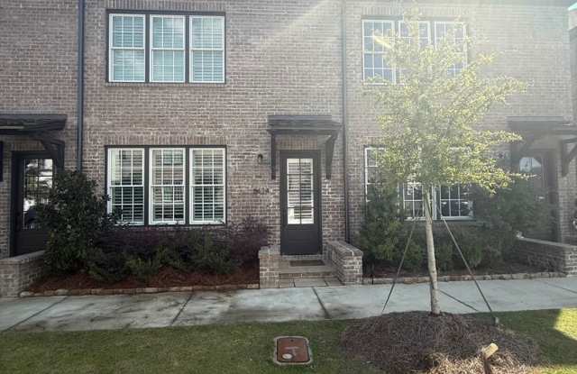** 3 Bed 3 Bath located in Hampstead ** Call 334-366-9198 to schedule a self tour - 8424 Conduit Street, Montgomery, AL 36116