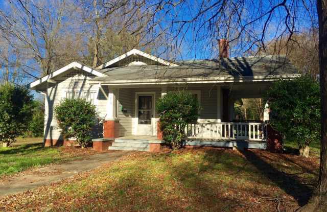 NoDa Bungalow For Immediate Lease photos photos