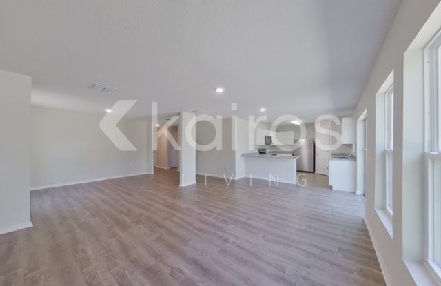 11146 North G Martinelli Boulevard Gallery 3