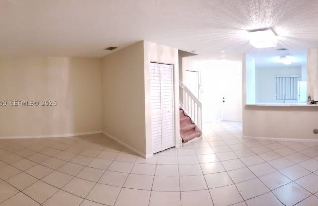 17606 SW 139th Ct Gallery 2