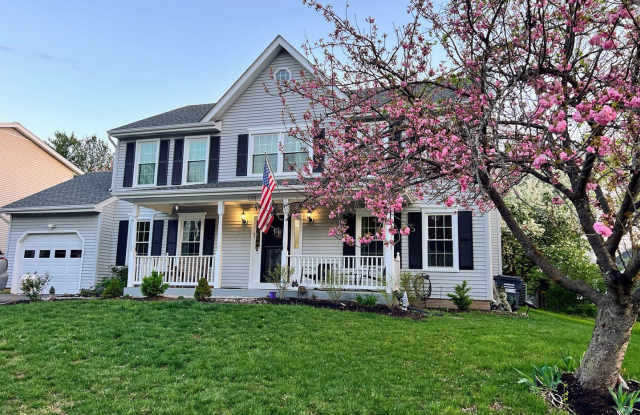 Gorgeous 5 Bed 3.5 Bath Single Family Home In Desired Crestbrook photos photos
