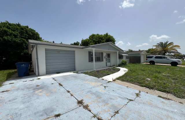 3221 Atlantis Dr - 3221 Atlantis Drive, Holiday, FL 34691
