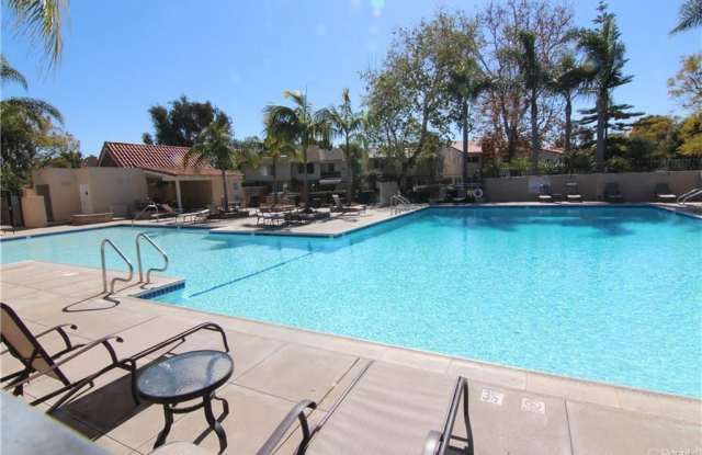 309 Vista Suerte - 309 Vista Suerte, Newport Beach, CA 92660