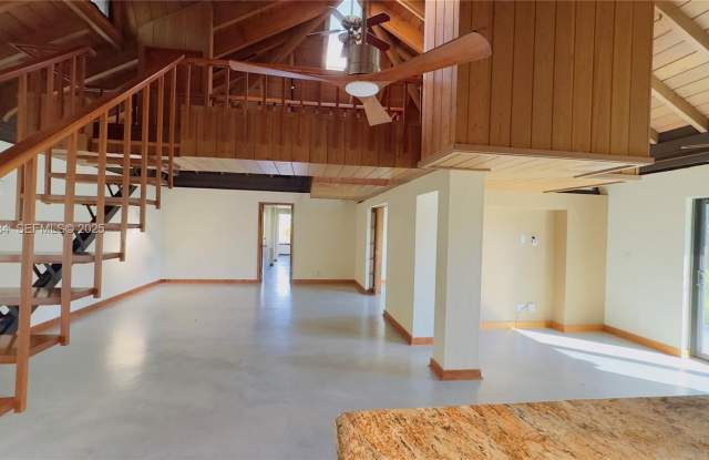 18350 SW 214th St photos photos 18350 SW 214th St photos photos