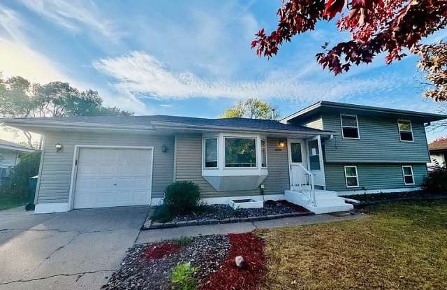 10550 Quincy Boulevard Northeast - 1 - 10550 Quincy Boulevard Northeast, Blaine, MN 55434