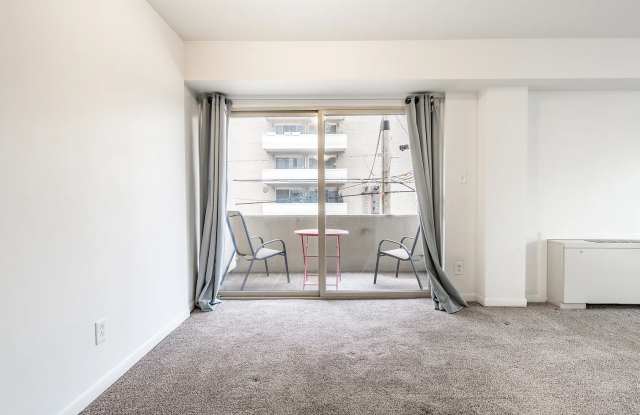 3965 N Meridian St Apt 2J Gallery 4