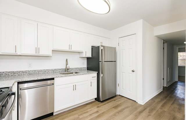 Crofton Village Apartments Gallery 3