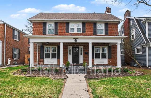 314 E Angela Blvd photos photos