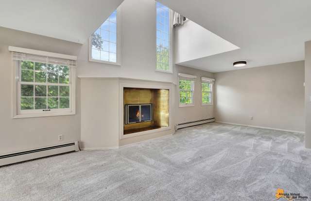 Spacious and bright condo located in a quiet area that boasts the perfect combination of style and comfort. photos photos