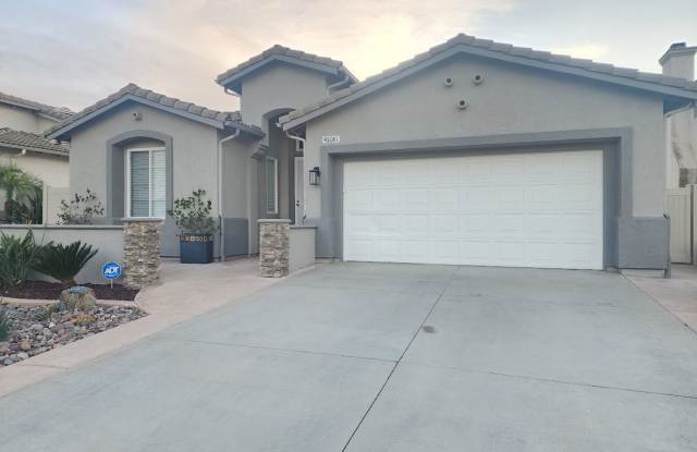 4 Bedroom Single Level Home in Redhawk with Gorgeous Views! photos photos