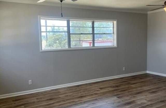 4300 Ratliff Rd Gallery 2