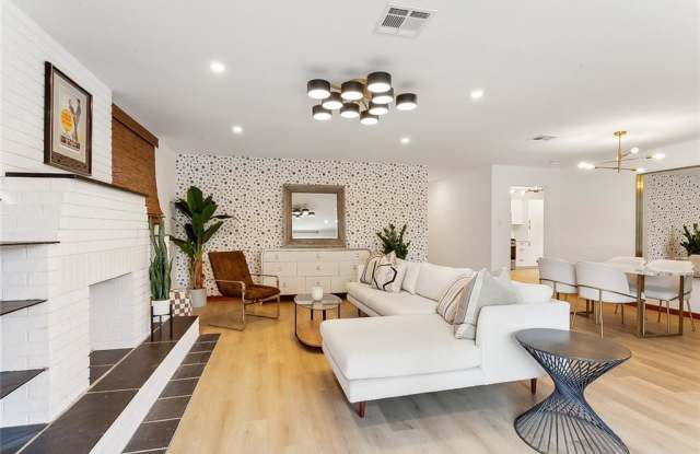 1832 Lowerline St photos photos