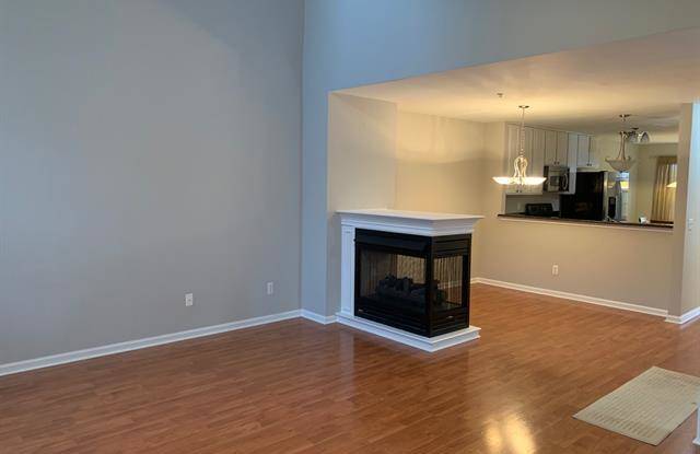 444 BOARDWALK DR Gallery 4