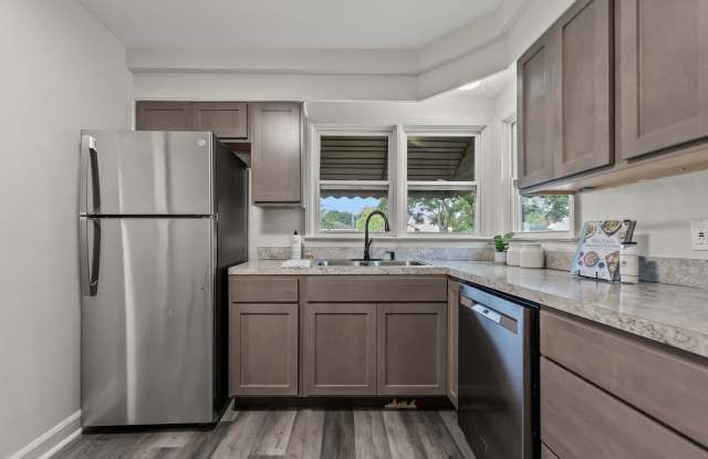 OPEN HOUSE- November 7th 12pm-1230pm! Beautiful 3-bedroom 1.5 Bath Gallery 4