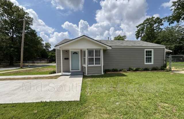 1121 Vestal St photos photos