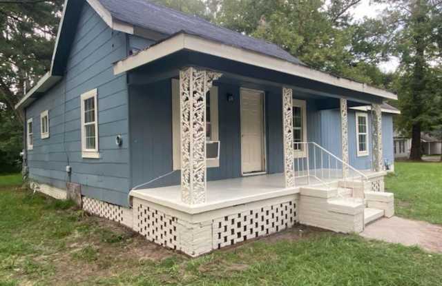 545 West Ave photos photos