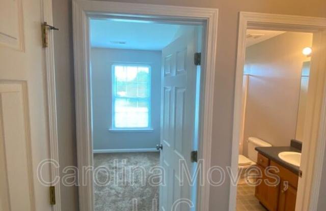 204 Reidville Road Gallery 4