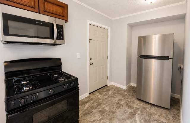 224 E Oak St photos photos
