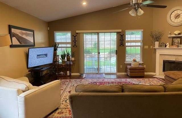 5355 Saint Ives Lane Gallery 4