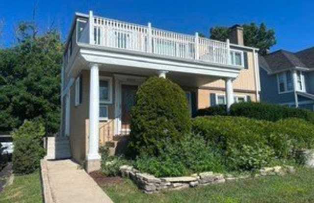 4386 Woodland Avenue unit: 1 - 4386 Woodland Avenue, Western Springs, IL 60558