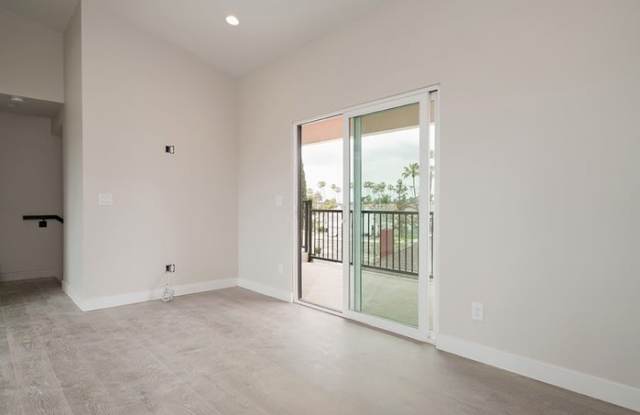4373 Cleveland Avenue Gallery 4