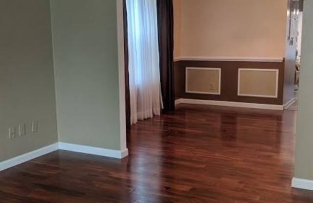 123 Plainfield Drive Gallery 4