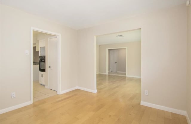 5606 Hazen Street Gallery 4