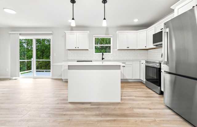 1 Month FREE Rent! Applied to Your First Full Month. Terms & Conditions Apply. Gallery 4