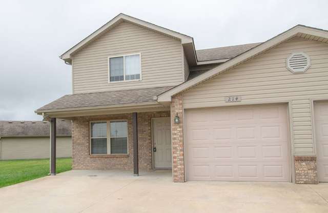 Vanderveen Duplex - 214 Arctic Wolf Court, Columbia, MO 65202 Vanderveen Duplex - 214 Arctic Wolf Court, Columbia, MO 65202