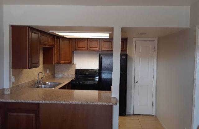 Hacienda Royal - 21622 N 23rd Ave, Phoenix, AZ 85027