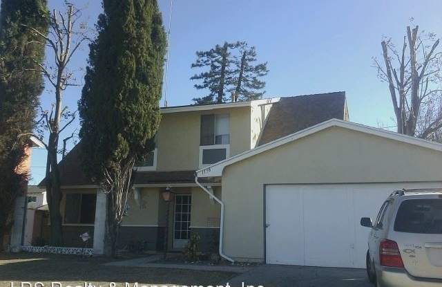 1138 Sycamore Drive Gallery 4