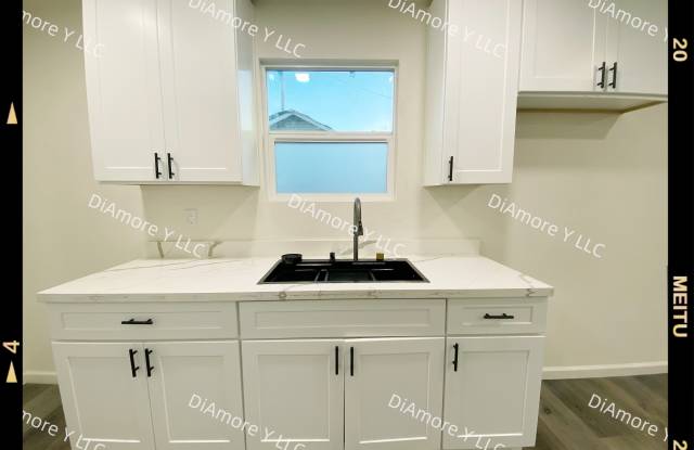 212 1/2 High St photos photos