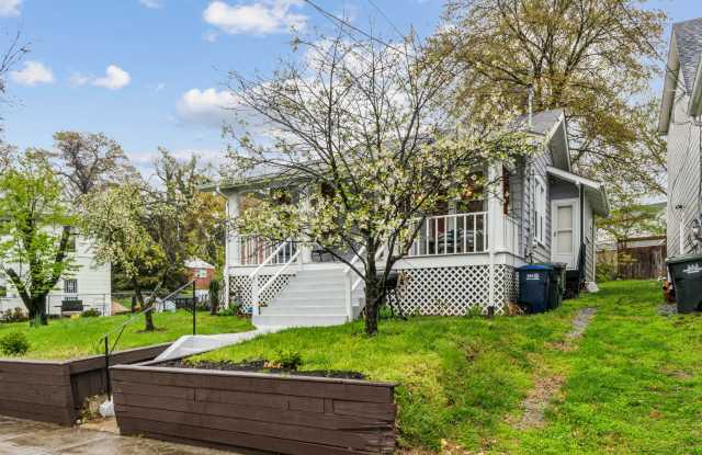3067 Clinton Street Northeast photos photos