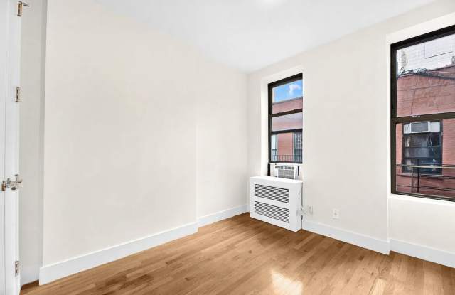 247 W 47th St Gallery 3