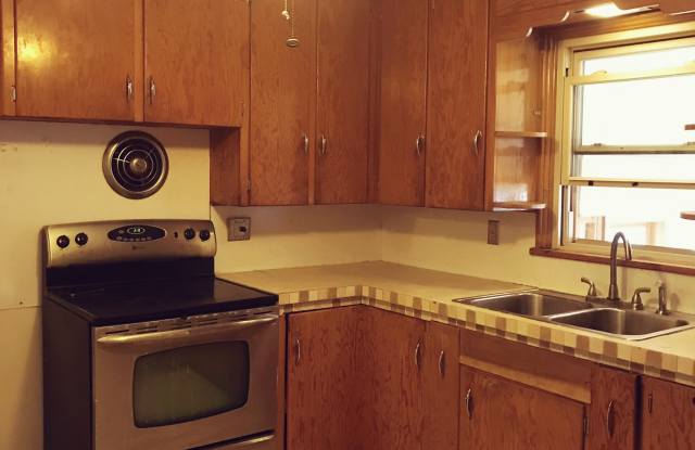 1525 Cleveland - 1525 Cleveland Avenue, Loveland, CO 80538