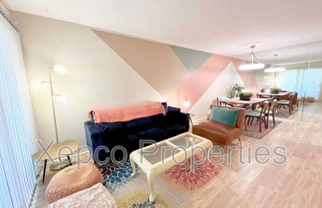 2860 N Los Felices Rd photos photos