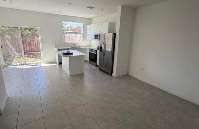2334 NW 125th Street 2334, Miami, FL 33167 - 1470 Gallery 4